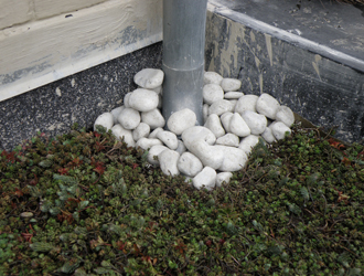 Grindstrook rond schoorsteen