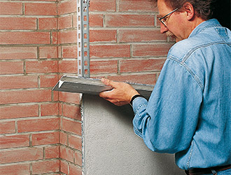 Hoekbeschermers plaatsen